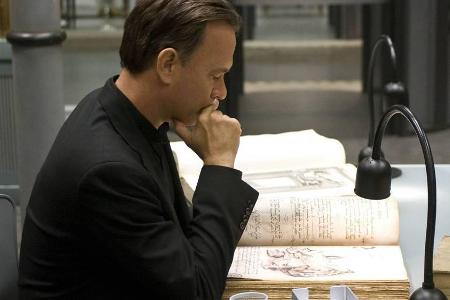 Robert Langdon wird in den Verfilmungen von Tom Hanks verkörpert. Sein neues Abenteuer gibt es jetzt in Buchform Robert Langdon wird in den Verfilmungen von Tom Hanks verkörpert. Sein neues Abenteuer gibt es jetzt in Buchform