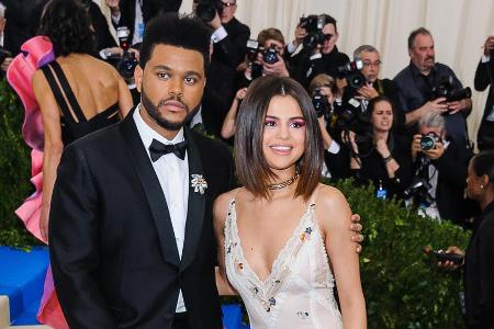 Nach zehn Monaten Beziehung soll bei Selena Gomez und The Weeknd alles aus sein Nach zehn Monaten Beziehung soll bei Selena Gomez und The Weeknd alles aus sein