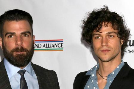 Zachary Quinto (l.) und Miles McMillan bei den Oscar Wilde Awards 2017 in Santa Monica Zachary Quinto (l.) und Miles McMillan bei den Oscar Wilde Awards 2017 in Santa Monica