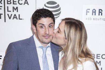 Jason Biggs und seine Frau Jenny Mollen sind zum zweiten Mal Eltern geworden Jason Biggs und seine Frau Jenny Mollen sind zum zweiten Mal Eltern geworden