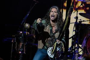Aerosmith: Steven Tyler räumt mit Herzinfarkt-Gerüchten auf