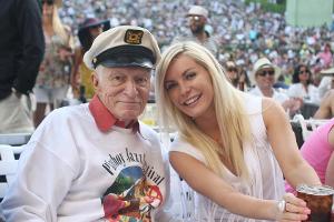 Crystal Hefner spricht zum ersten Mal über den Tod ihres Ehemannes