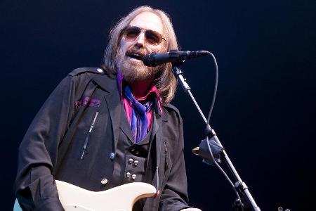 Tom Petty mit seinen Heartbreakers bei einem Auftritt in Pittsburgh Tom Petty mit seinen Heartbreakers bei einem Auftritt in Pittsburgh