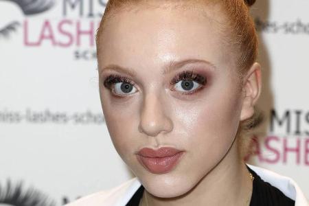 Anna Ermakova weiß um die Vorzüge und Nachteile davon, das Kind eines Stars wie Boris Becker zu sein Anna Ermakova weiß um die Vorzüge und Nachteile davon, das Kind eines Stars wie Boris Becker zu sein