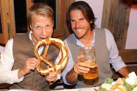 Oliver Pocher (l.) und Tommy Haas am Samstag auf dem Oktoberfest in München Oliver Pocher (l.) und Tommy Haas am Samstag auf dem Oktoberfest in München