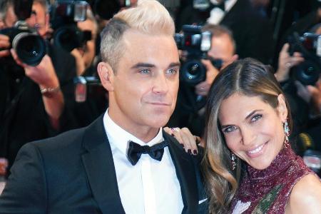 Seit 2010 sind Robbie Williams und Ayda Field verheiratet Seit 2010 sind Robbie Williams und Ayda Field verheiratet