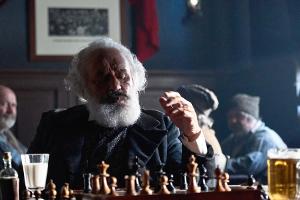Ein Lebenstraum wird wahr: Mario Adorf verwandelt sich in Karl Marx