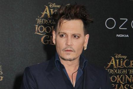 Die Negativ-Schlagzeilen um Johnny Depp häufen sich Die Negativ-Schlagzeilen um Johnny Depp häufen sich