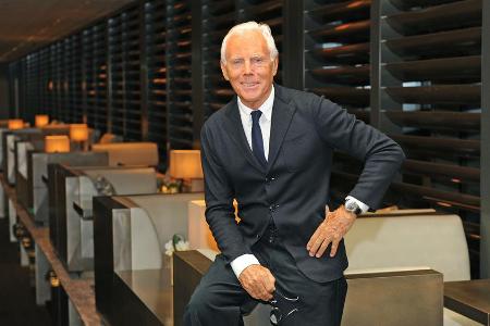 Giorgio Armani gründete sein Modelabel 1975 - heute ist er einer der bekanntesten Designern der Welt Giorgio Armani gründete sein Modelabel 1975 - heute ist er einer der bekanntesten Designern der Welt