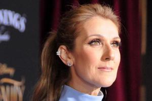Céline Dion weint in Las Vegas auf der Bühne