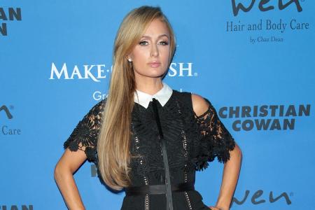 Eleganz in Schwarz: Paris Hilton Eleganz in Schwarz: Paris Hilton