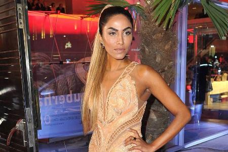 Sabrina Setlur kann sich sehen lassen Sabrina Setlur kann sich sehen lassen