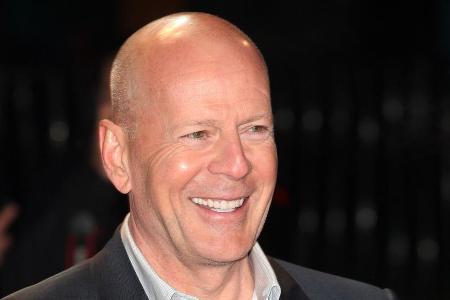 Vor seiner Hollywood-Karriere mixte Bruce Willis Cocktails in einer Bar Vor seiner Hollywood-Karriere mixte Bruce Willis Cocktails in einer Bar