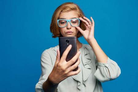 Instagram, Snapchat, Facebook und Co. tragen offenbar eine Mitschuld an immer weiter verbreiteter Kurzsichtigkeit Instagram, Snapchat, Facebook und Co. tragen offenbar eine Mitschuld an immer weiter verbreiteter Kurzsichtigkeit