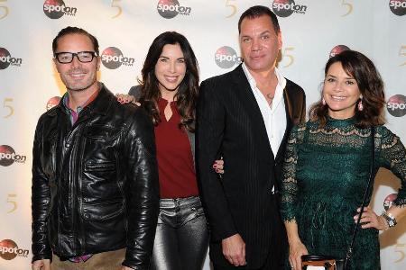 John Friedmann, Alexandra Polzin, Dave Kaufmann und Gitta Saxx (v.l.n.r.) auf der Champagner Party von spot on news John Friedmann, Alexandra Polzin, Dave Kaufmann und Gitta Saxx (v.l.n.r.) auf der Champagner Party von spot on news
