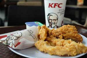 Twitter: Darum folgt Kentucky Fried Chicken genau 11 Usern
