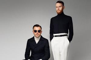 Hurts: Mit High Heels und Spaß zu neuen Hits
