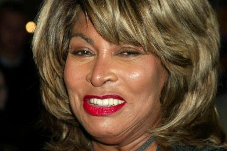 Tina Turner musste ihn ihrem eigenen Zuhause schreckliche Dinge über sich ergehen lassen Tina Turner musste ihn ihrem eigenen Zuhause schreckliche Dinge über sich ergehen lassen