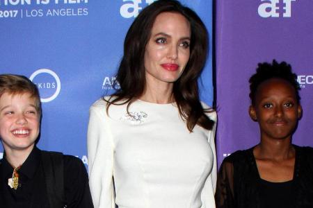 Shiloh Jolie-Pitt, Angelina Jolie und Zahara Jolie-Pitt in Los Angeles Shiloh Jolie-Pitt, Angelina Jolie und Zahara Jolie-Pitt in Los Angeles
