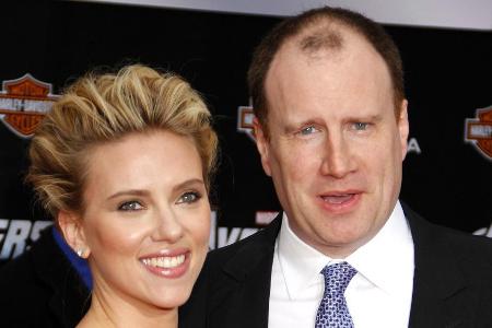 Kevin Feige gemeinsam mit Scarlett Johansson alias Kevin Feige gemeinsam mit Scarlett Johansson alias