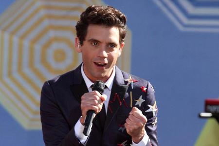 Mika ist als Sänger, Komponist und Produzent tätig Mika ist als Sänger, Komponist und Produzent tätig