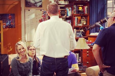 Alle passen auf, außer Kaley Cuoco Alle passen auf, außer Kaley Cuoco