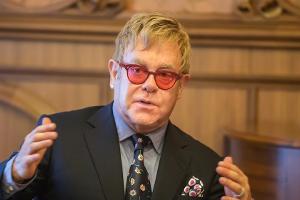 Elton John: Die Drogen verwandelten ihn in ein "Monster"