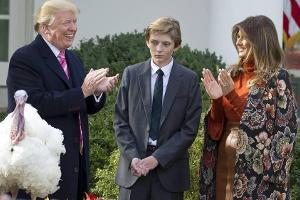 Mit Witz über Obama: Donald Trump begnadigt Truthahn