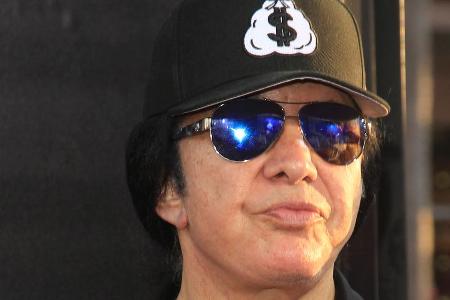 Gene Simmons bekam sofort die Konsequenzen seines Verhaltens zu spüren Gene Simmons bekam sofort die Konsequenzen seines Verhaltens zu spüren
