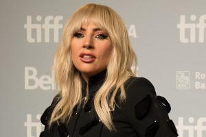 Lady Gaga hat sich angeblich verlobt