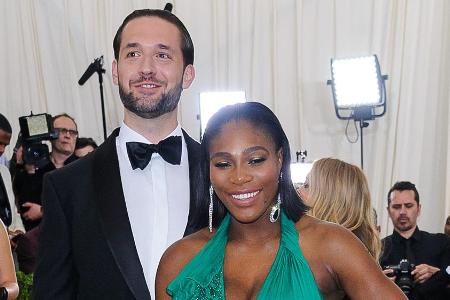 Serena Williams und Alexis Ohanian im Mai 2017 bei der MET Gala Serena Williams und Alexis Ohanian im Mai 2017 bei der MET Gala