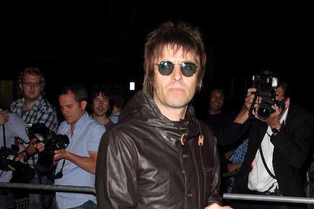 Liam Gallagher ließ sich auf Twitter über U2 und seinen Bruder Noel aus - und zwar wie Liam Gallagher ließ sich auf Twitter über U2 und seinen Bruder Noel aus - und zwar wie