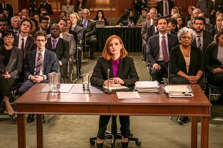 Mit ihrer rabiaten Art hat sich Elizabeth Sloane (Jessica Chastain) viele Feinde gemacht Mit ihrer rabiaten Art hat sich Elizabeth Sloane (Jessica Chastain) viele Feinde gemacht