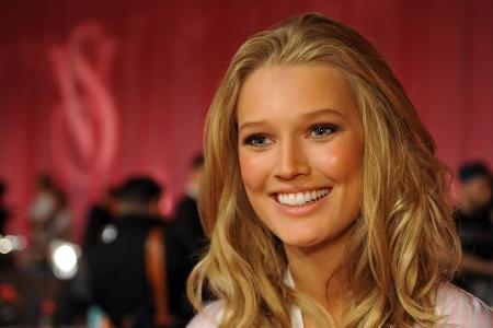 Toni Garrn schlüpft in die Rolle der getöteten Reeva Steenkamp Toni Garrn schlüpft in die Rolle der getöteten Reeva Steenkamp