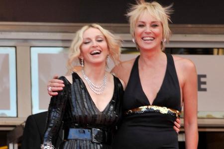 Madonna (l.) und Sharon Stone gemeinsam bei den Filmfestspielen von Cannes im Jahr 2008 Madonna (l.) und Sharon Stone gemeinsam bei den Filmfestspielen von Cannes im Jahr 2008