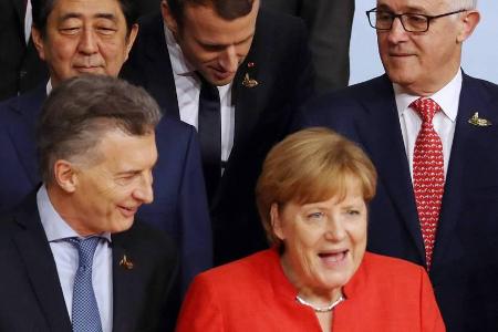 Angela Merkel lud ihre Gäste in die Elbphilharmonie ein Angela Merkel lud ihre Gäste in die Elbphilharmonie ein