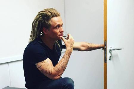 Nanu, wie sieht Matthias Schweighöfer denn hier aus? Nanu, wie sieht Matthias Schweighöfer denn hier aus?
