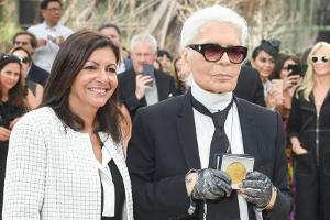 Paris ehrt Karl Lagerfeld mit der Médaille Grand Vermeil