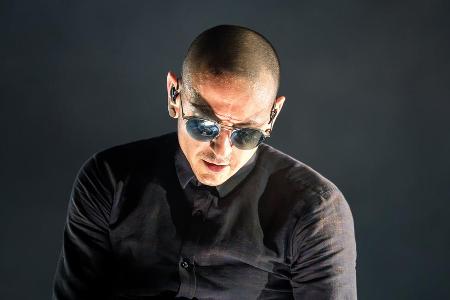 Chester Bennington nahm sich im Alter von 41 Jahren das Leben Chester Bennington nahm sich im Alter von 41 Jahren das Leben