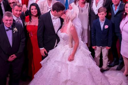 War alles nur fürs Fernsehen? Daniela Katzenberger bei der Hochzeit mit Lucas Cordalis War alles nur fürs Fernsehen? Daniela Katzenberger bei der Hochzeit mit Lucas Cordalis