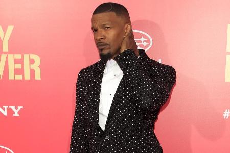Jamie Foxx saß 20 Jahre lang neben Hugh Hefner beim Jamie Foxx saß 20 Jahre lang neben Hugh Hefner beim