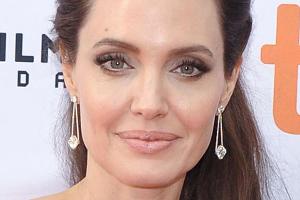 Angelina Jolie fühlt sich "ein bisschen stärker"