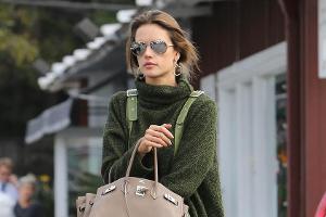 Darum lieben wir Oversize-Pullis am Herbstanfang