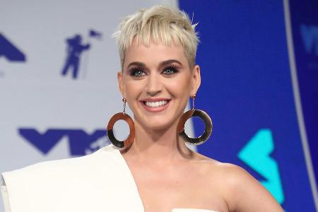 Katy Perry muss nicht mehr alleine am Katy Perry muss nicht mehr alleine am