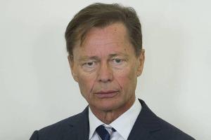 Geschafft! Thomas Middelhoff veröffentlicht sein Buch zuerst