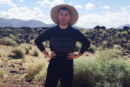 Da kann man nur hoffen, dass sich Sam Smith eingecremt hat Da kann man nur hoffen, dass sich Sam Smith eingecremt hat