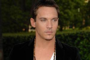 Jonathan Rhys Meyers: Der tragische Grund für seinen Rückfall