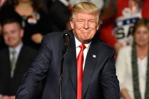 Öffnet Trump sein Luxus-Domizil Mar-a-Lago für "Irma"-Flüchtlinge?