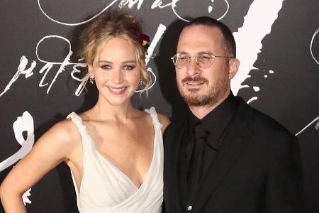 Premiere: Jennifer Lawrence und Darren Aronofsky zeigen ihre Liebe auf dem roten Teppich Premiere: Jennifer Lawrence und Darren Aronofsky zeigen ihre Liebe auf dem roten Teppich