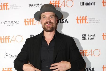 David Harbour schlüpft in die Rolle des David Harbour schlüpft in die Rolle des